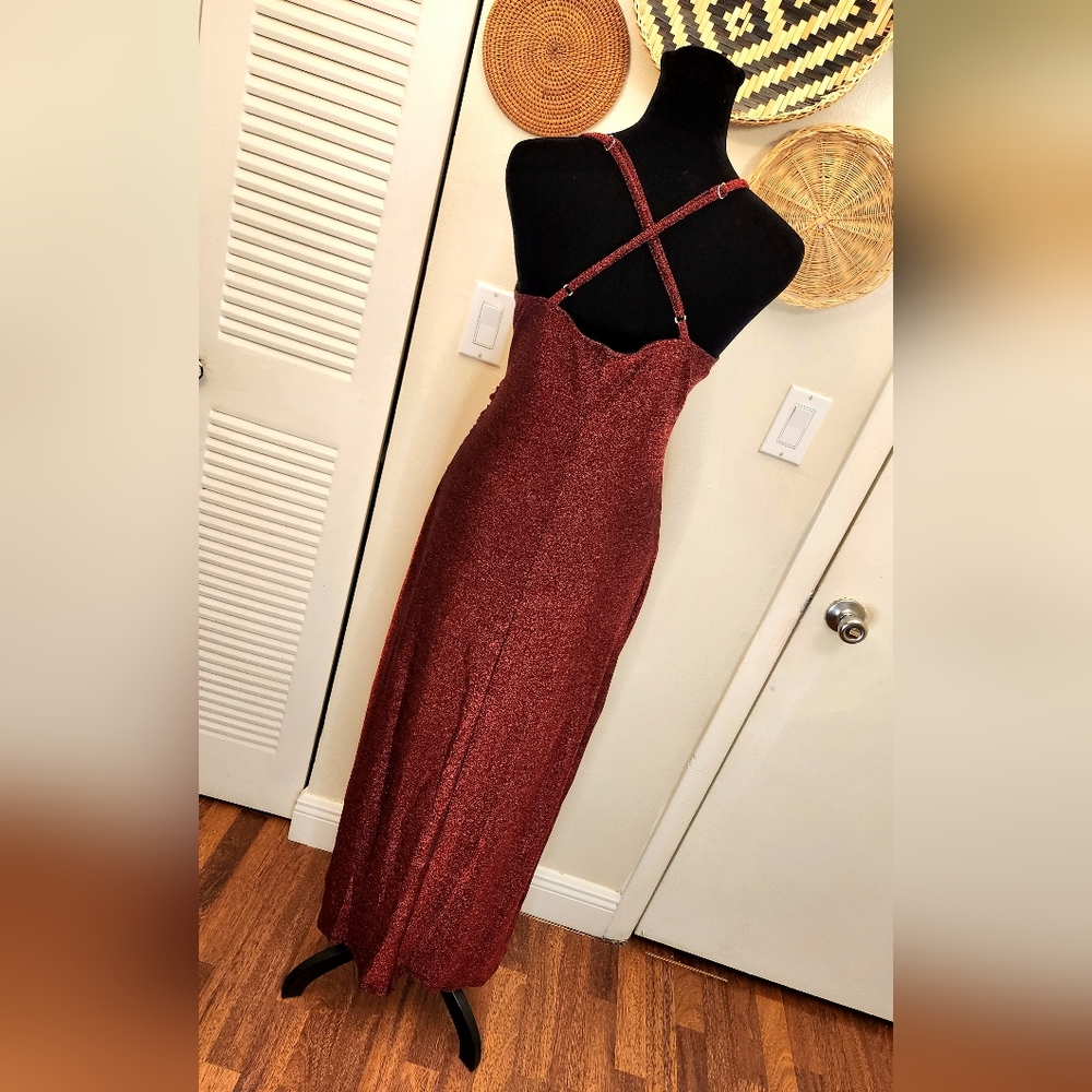Sparkling Red Maxi Dress With Side Split And Ruching - Picture 7 of 11